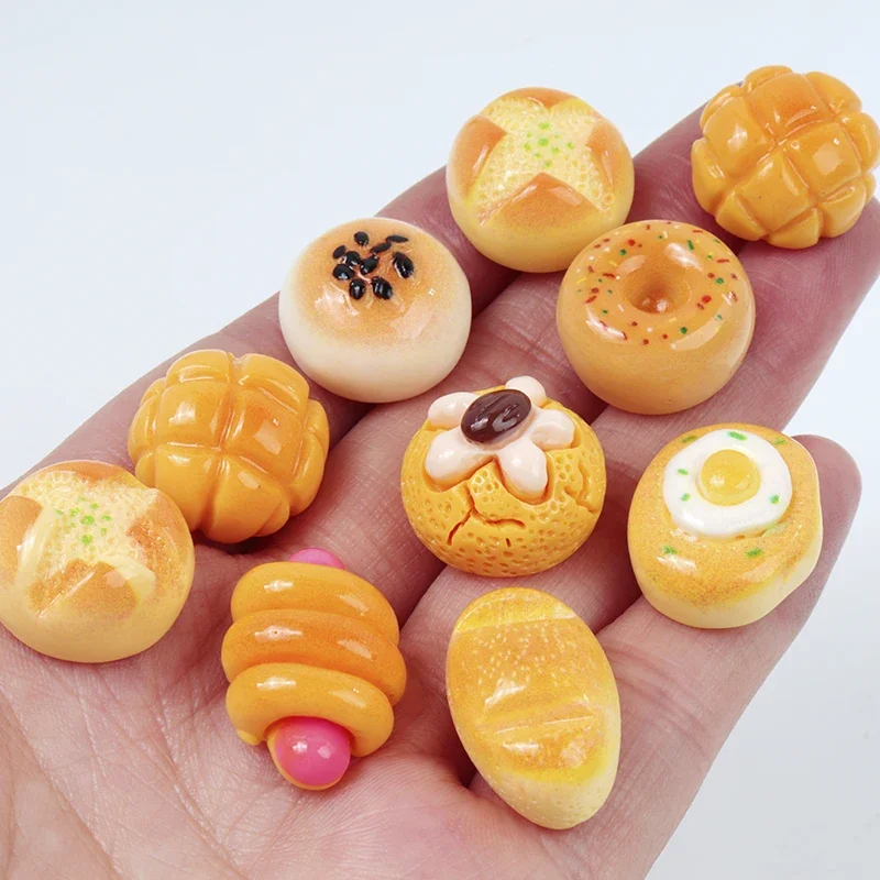 10/100pcs 3D Mini Kawaii Resin Cake Bread Parts Dollhouse Decor Figures Scrapbook Supplies Flatback Pendant Accessories Miniatur