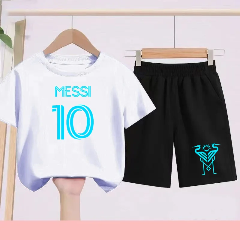 

A Summer Multi-color White Casual Basketball Running Set Suitable for Children Aged 3 to 13, Featuring T-shirts and Shorts
