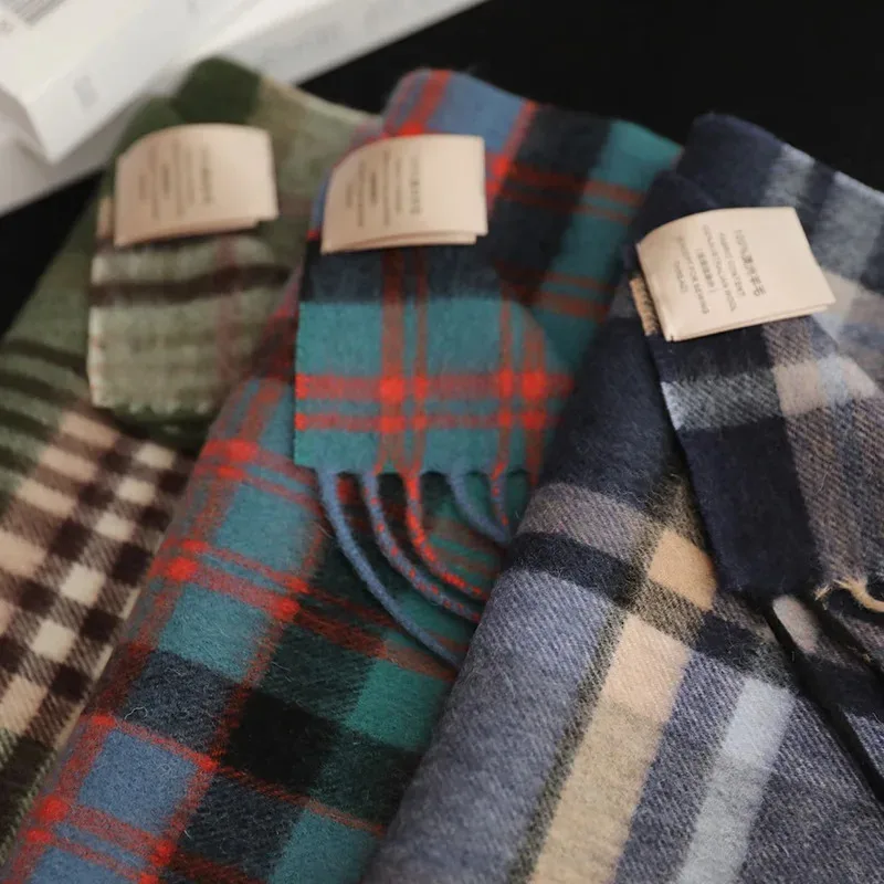 عالية الجودة 100% وشاح من الصوف الرجال الشتاء الخريف الصوف الخالص موضة كلاسيكية دافئة سميكة البريطانية تنوعا الخمار الذكور شال النساء