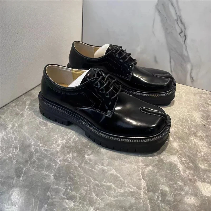 Autumn New Thick Soled Split Toe Shoes Unisex Black Square Toe Lace Up Derby Shoes Male and Female Business Leather Shoes