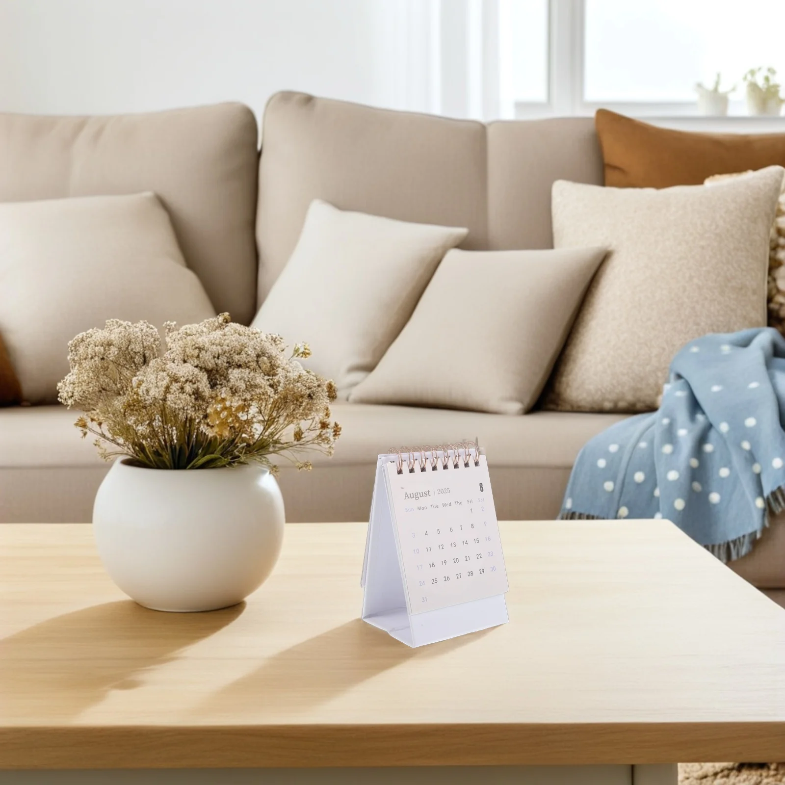 ปฏิทินตั้งโต๊ะขนาดเล็กแบบพลิกปี 2026 สำหรับวางแผนรายเดือน ใช้ในสำนักงานหรือใช้ในชีวิตประจำวัน อุปกรณ์สำนักงาน