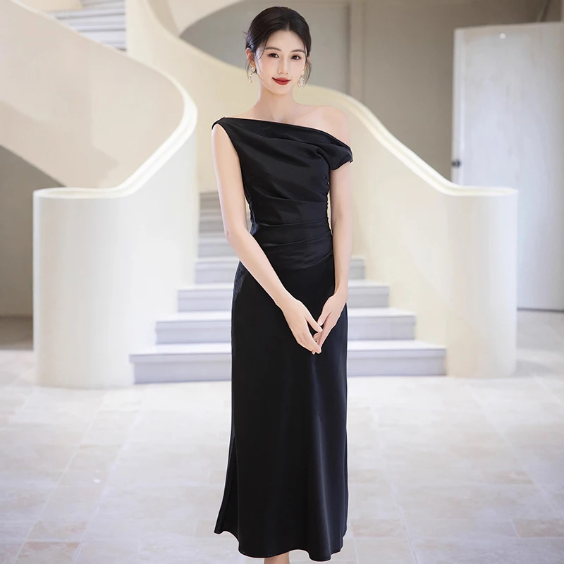 abito-da-sera-in-raso-nero-da-donna-elegante-slim-fit-per-feste-formali-nuovo-modello-estivo-2026-tinta-unita-senza-maniche-lunghezza-midi