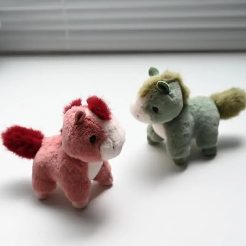 Llavero único de dibujos animados de pony de peluche; Colgante de muñeco de caballo relleno; Decoración colgante de bolsa; Llavero; Regalos festivos