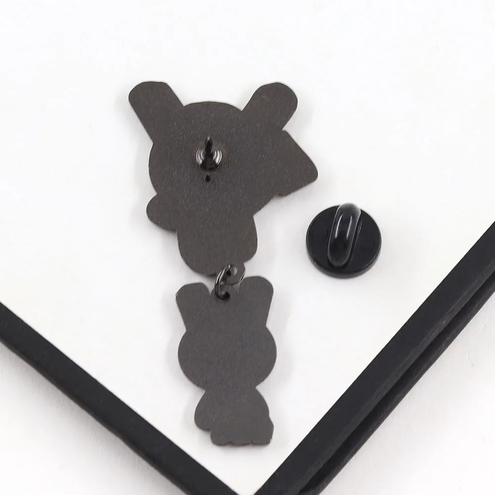 Year Hare Affair Doppelhase Emaille-Pin Roter Stern Cartoon-Hase Anstecknadel Anime-Brosche für Kleidung Rucksack Dekoration Fangeschenk – Detail 11
