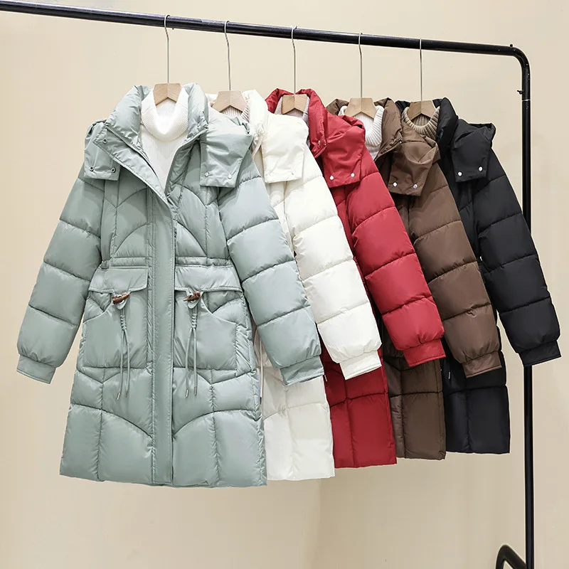 

Модная зимняя хлопковая куртка для женщин, средней длины, приталенного кроя, с капюшоном, универсальная, с внутренней подкладкой из полиэфирного волокна, с длинными рукавами.