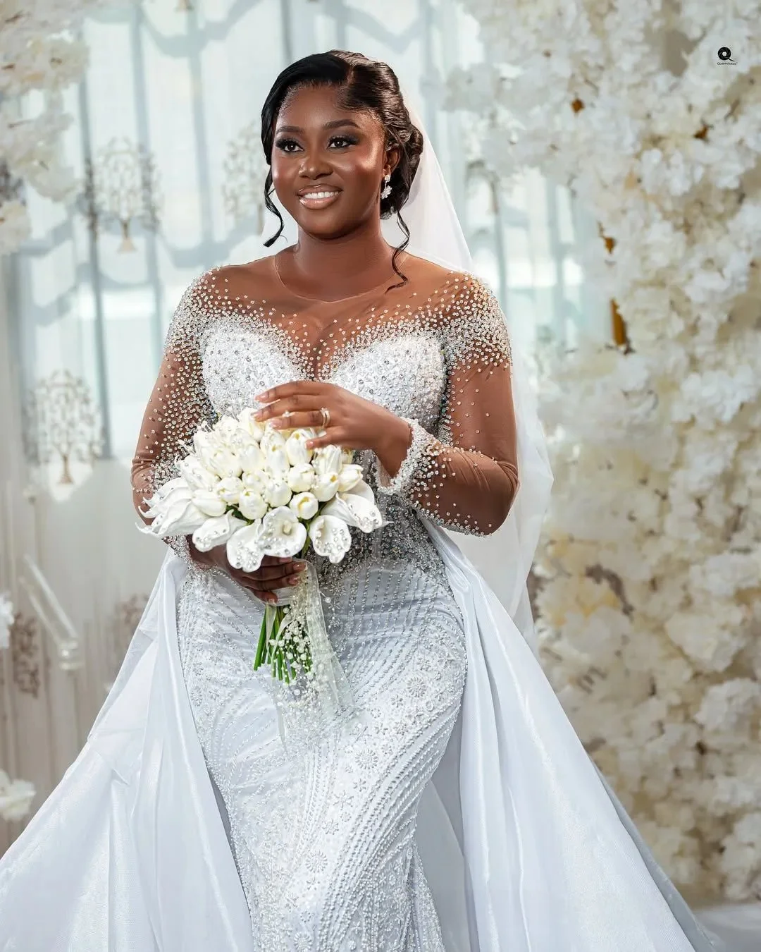 Abito da sposa a sirena taglie forti personalizzato Abiti da sposa per la sposa Treno staccabile Collo trasparente Illusion Maniche lunghe Pizzo con perline