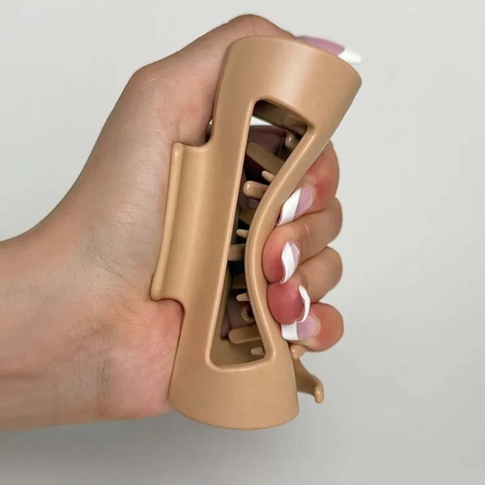 

Safe Silicone Shark Clip Korean Style Creative Straight Line Shaped Hair Claw Simple Headwear Elastic Plastic Hair Claw Work