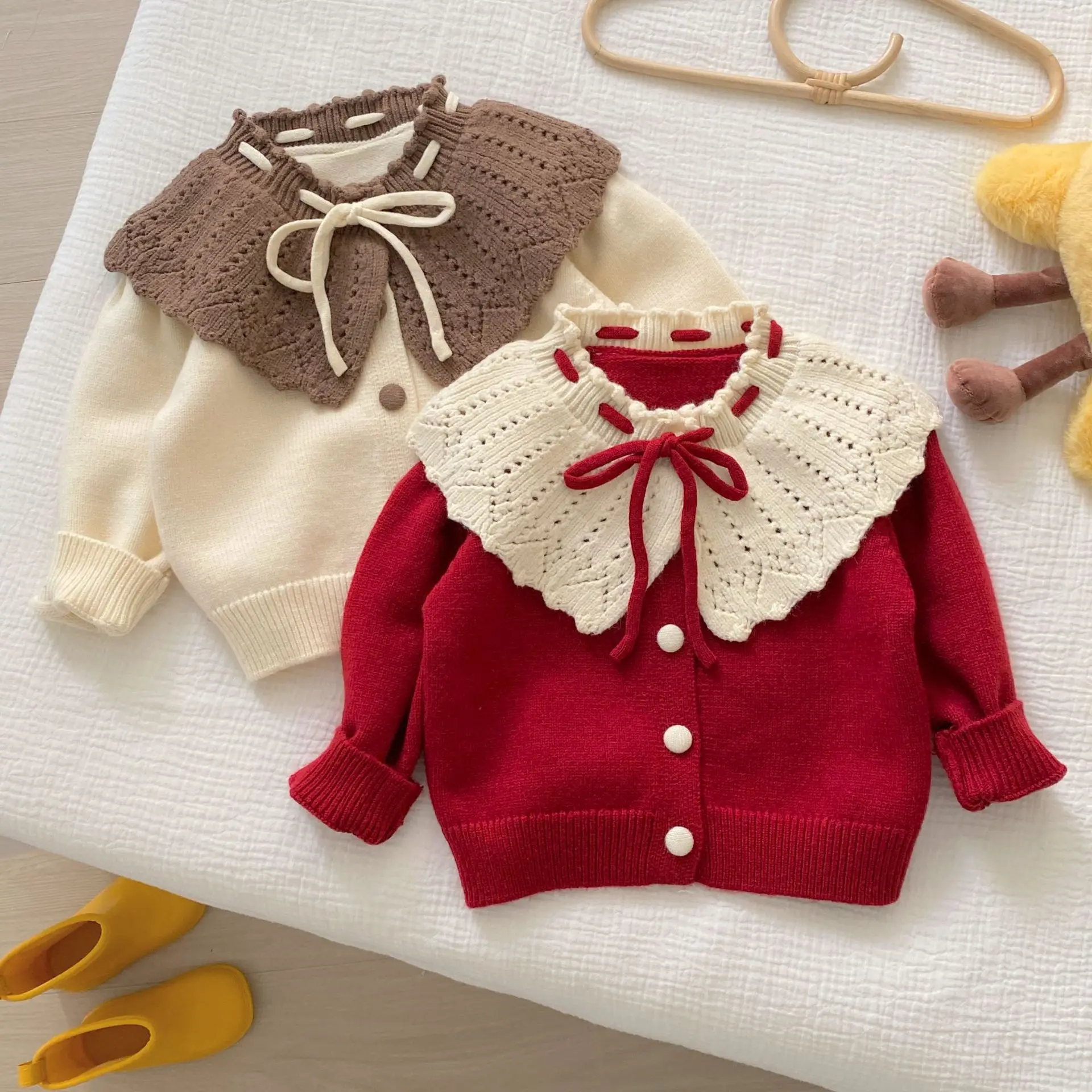 2025 Autumn and Winter New Girls' Knitted Cardigan Sweater Stylish Sweet Beautiful Baby Spliced Korean Version Children's Jacket