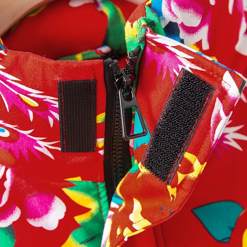 تتميز السترة القطنية الرجالية الشتوية الجديدة بتصميم نمط الأزهار النابضة بالحياة، الرائدة في اتجاه الموضة المعاصرة