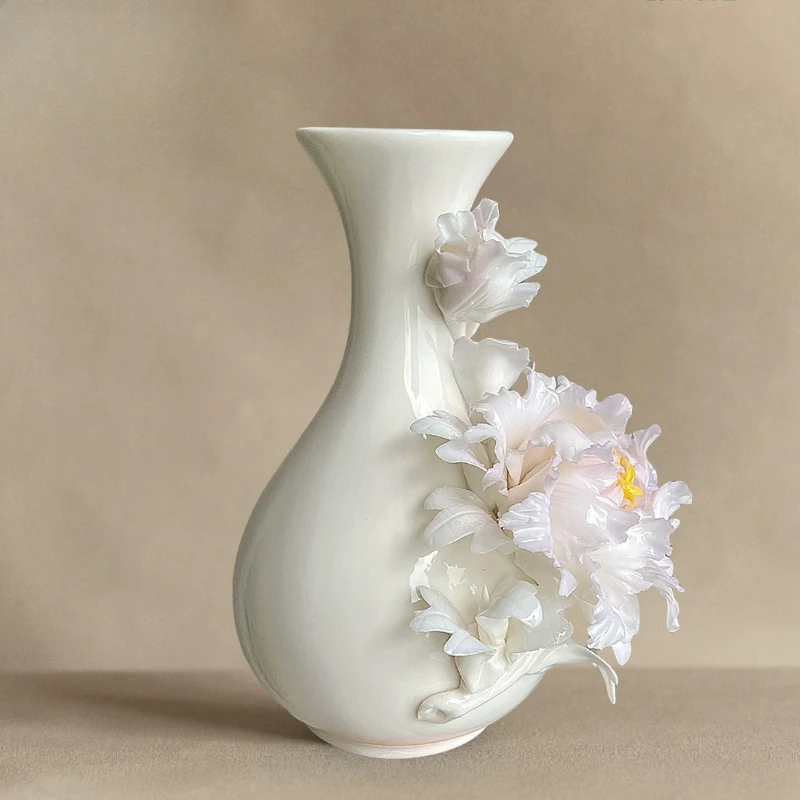 New Chinese high-end intangible cultural heritage hand-squeezed flower ceramic lavender peony vase