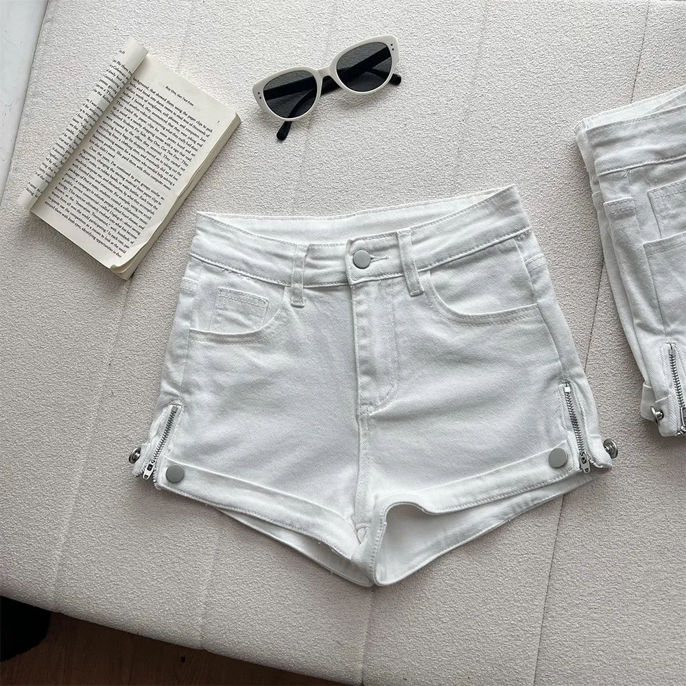 

Women's White Zippers Design Denim Shorts Korean Style Retro High Waist Pockets Shorts Streetwear Spicy Girls A-Line Hot Pants