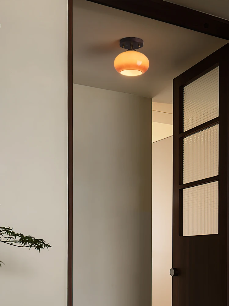 

Antique balcony, persimmon lamp, retro cream, foyer, entrance hallway, corridor, cloakroom, bay window, solid wood ceiling lamp