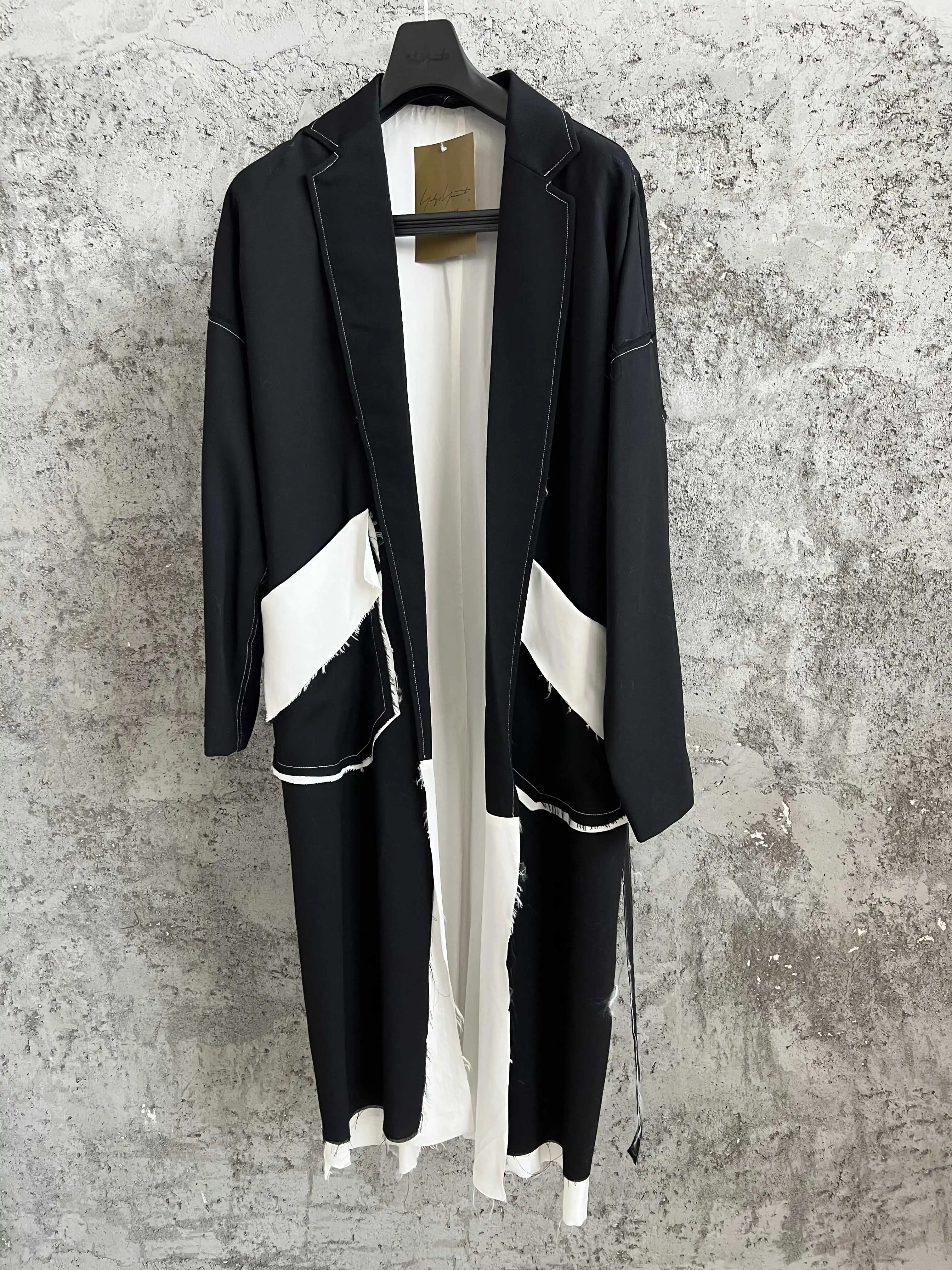 

TOP-YAMAMOTO black and white fringed mid-length suit, loose patchwork, upside-down pocket jacket, windbreaker for men