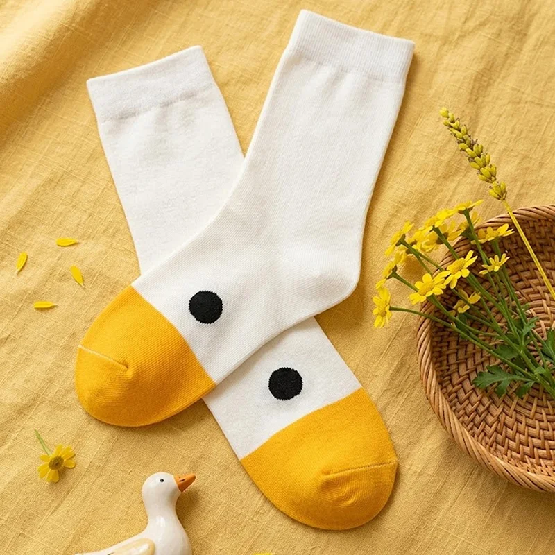 1 Pair of Unisex Socks with a Quirky Yellow-Mouthed Duck and Black-Eyed Pattern on a White Background, Pure White Ribbed Cuffs, Polyester, Breathable, Fun, Mid-Calf Socks, Suitable for Everyday Wear
