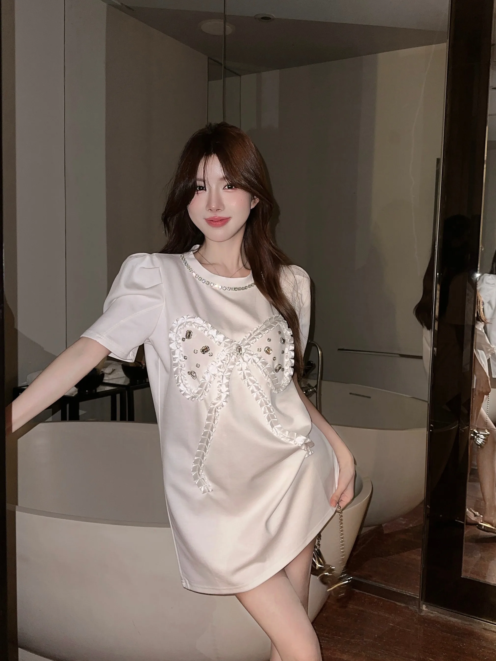 Mode nagel kraal helder diamant ontwerp korte mouw jurken zomer Franse zoete leeftijd verminderen westerse stijl casual T-shirt jurk