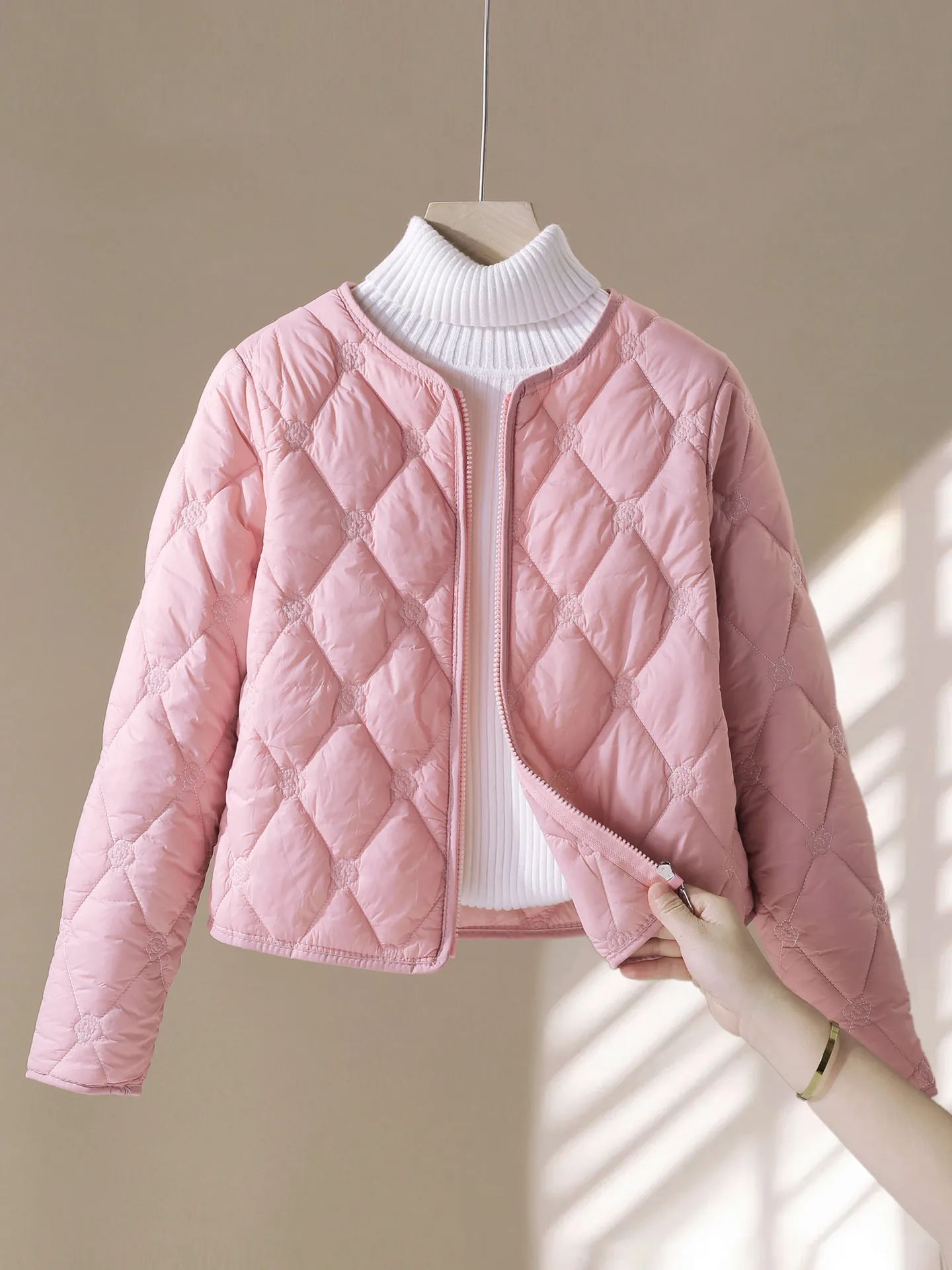 

Легкая хлопковая куртка-жакет женская, универсальная, теплая, ультракороткая, пуховая, профессиональная одежда, базовый слой, пуховая подкладка.