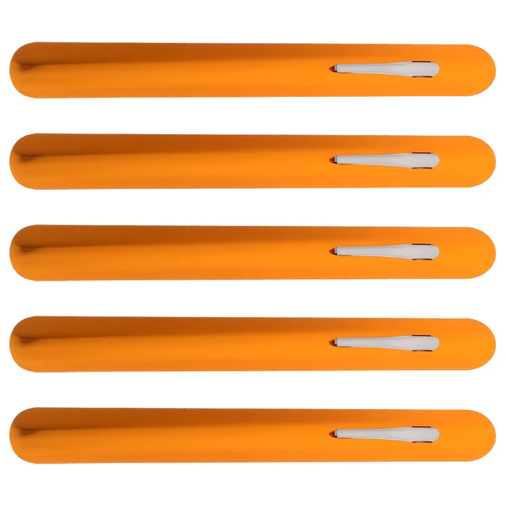 

5Pcs Metal Crumb Scraper Restaurant Bread Cleaner Portable Table Crumb Sweeper Kitchen Countertop Food Cleaning Tool