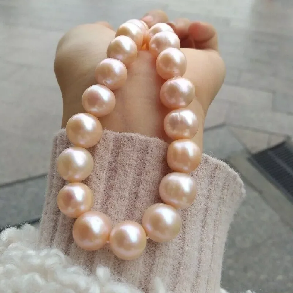 

Beautiful 18inch AAA 9-10 meter white South Sea pearl necklace with 14K gold buckle 16/36inch