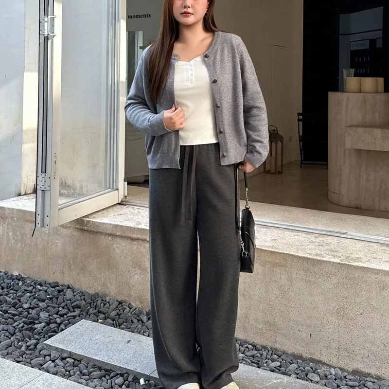 4XL ファッションプラスサイズの女性のセーターカーディガンプレミアムルーズラウンドネックニットジャンパー秋と冬 9405