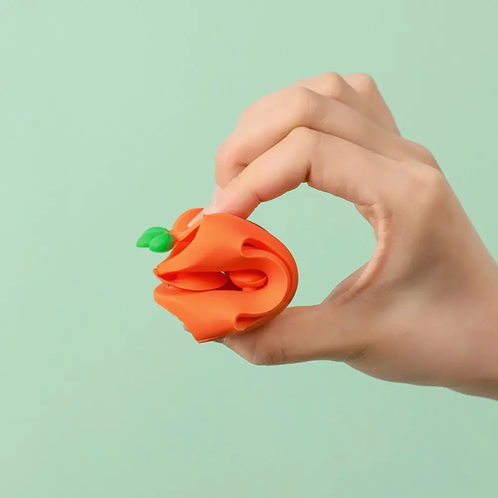 

Silicone Shower Head Holder Carrot Shaped Suction Cup Shower Head Fixed Base Shelf Punch Free Adjustable Showerhead Storage Rack