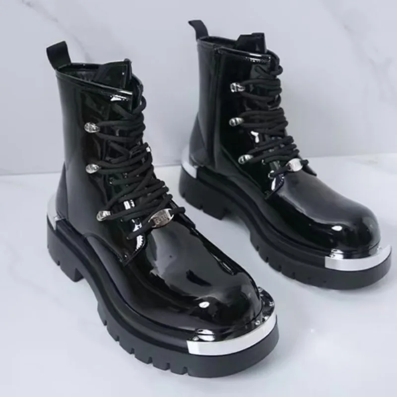 

Male British Style Black Work Boots Thick Bottom Casual Short Boots Motorcycle Boots Versatile Throughout All Seasons in 2026