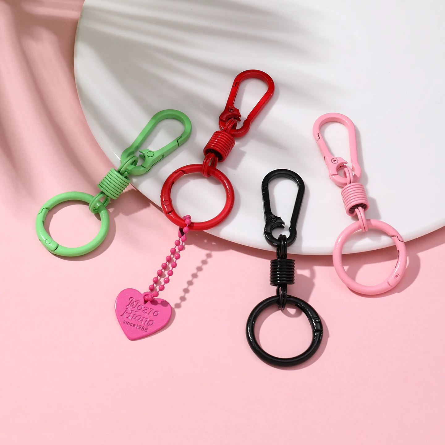 2 Stück/Set 30*85mm Legierung Bunter Feder-Schlüsselanhänger mit Halterung Karabinerhaken für DIY Geschenke Schmuckzubehör – Detail 4
