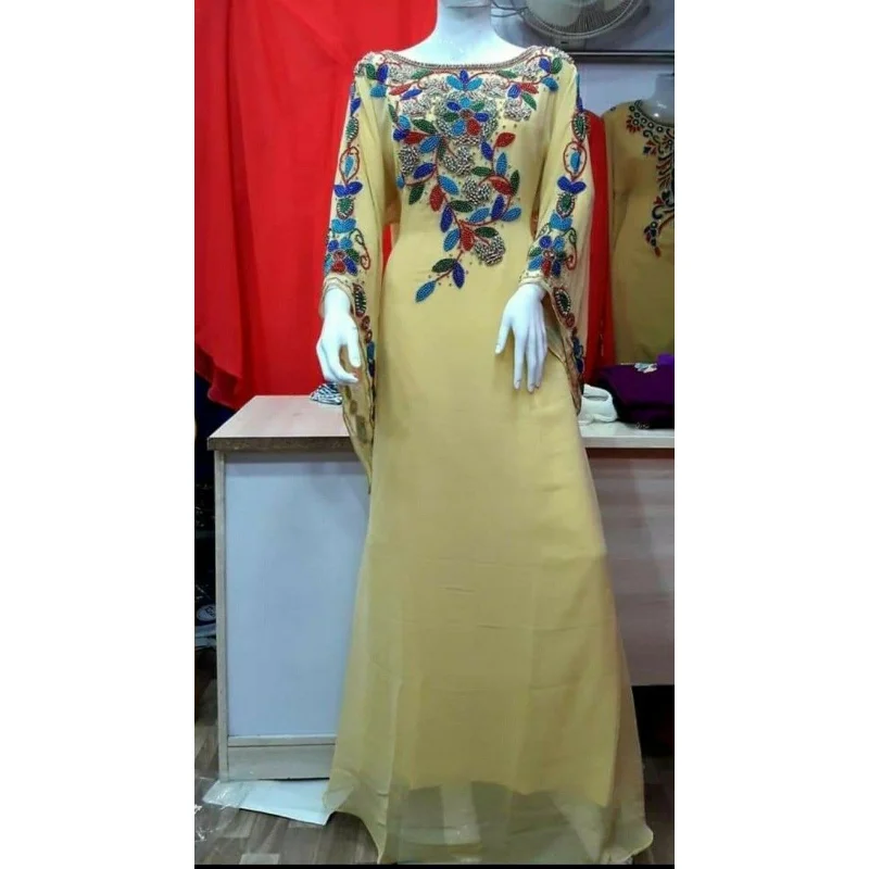 

Beige Kaftans Farasha Abaya Dress In Dubai Morocco Very Fancy Long Dress European and American Fashion Trend