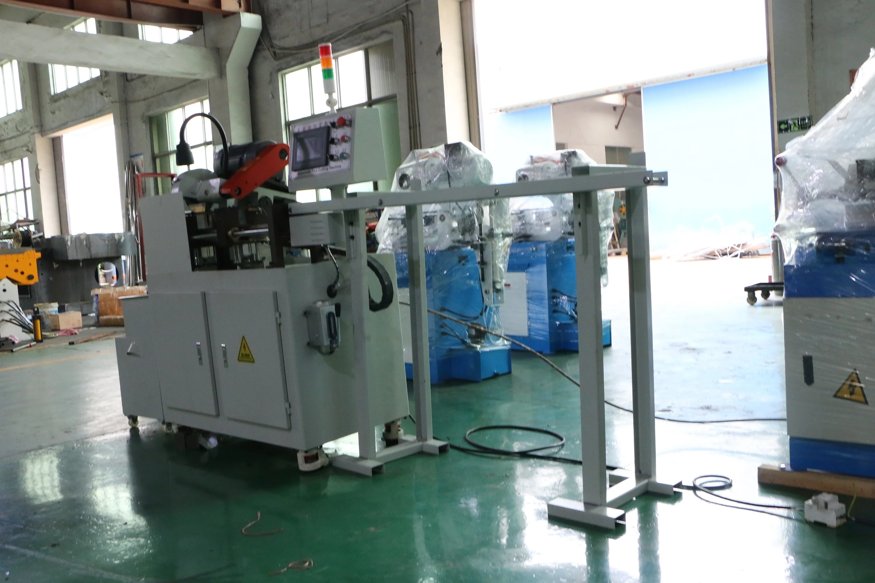 Customized BR250 CNC Automatic Aluminium Square Pipe And Tube Cutting Machine