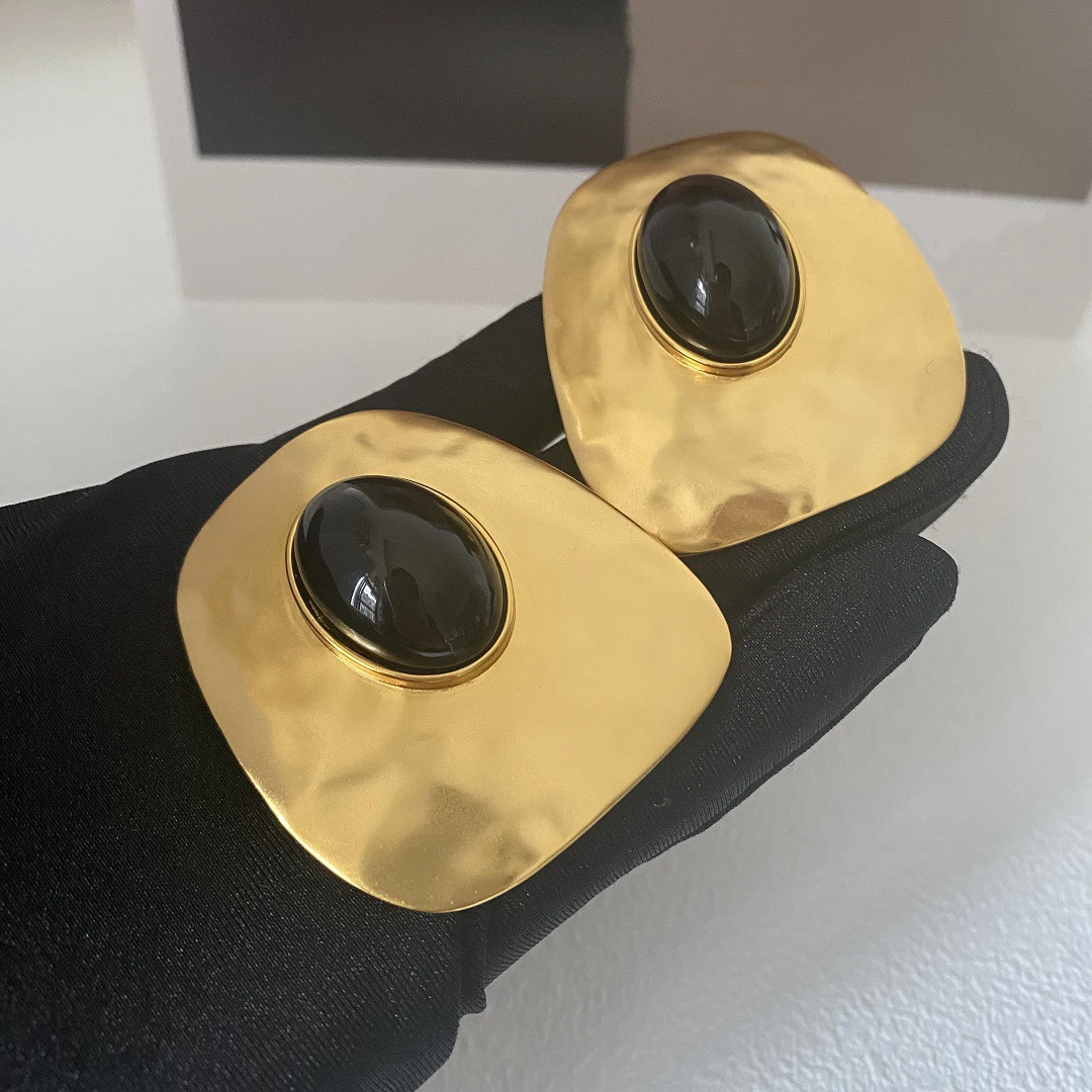 

Европа Америка модельер латунь позолоченные черные серьги с кристаллами зажим для ушей женские ювелирные изделия высшего качества