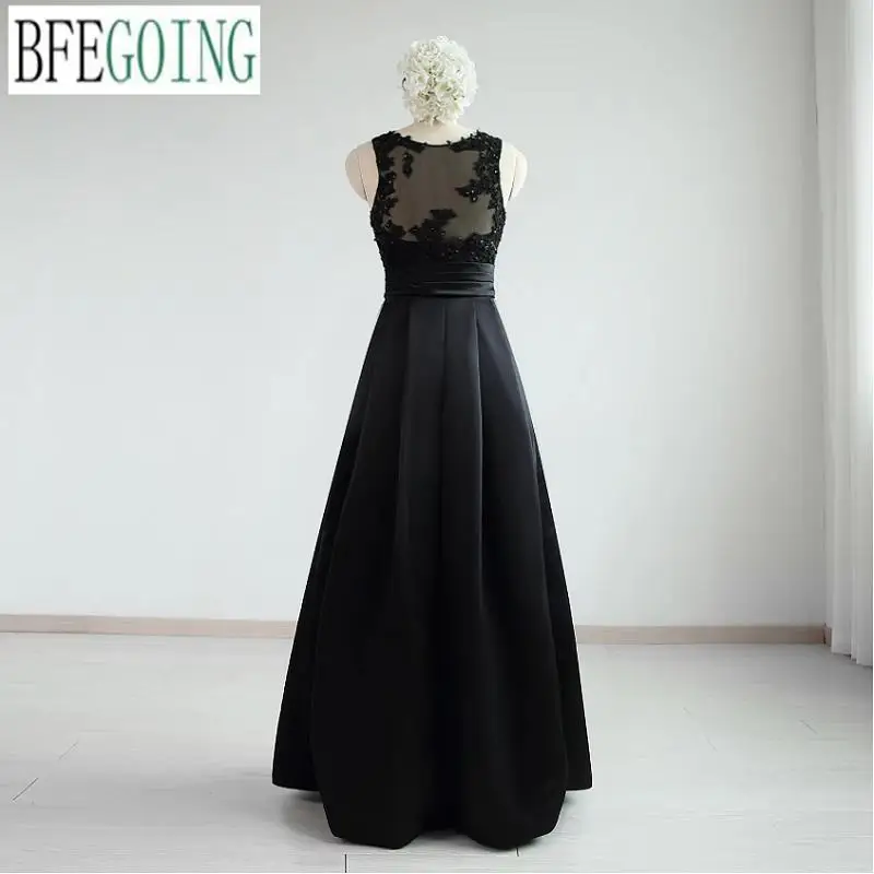 Robes de mariée trapèze simples, avec des Appliques en Satin personnalisées, longueur au sol, sans manches