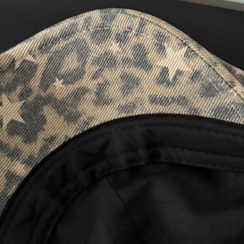 Amerikanische Retro Y2K Leopardenmuster Forward-Mütze für Damen – Neue modische, vielseitige Sommer- und Herbstmütze mit kurzem Schirm und flachem Oberteil im Maler-Stil – Detail 6