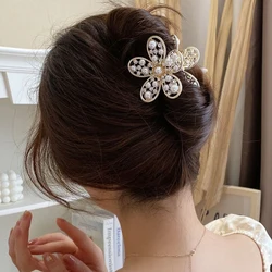 Haimeikang Fashion Women Metal Hair Claws Crab Clamps Rhinestone Pearl Flower Shape Lady  Barrettes Headdress Hair Accessories