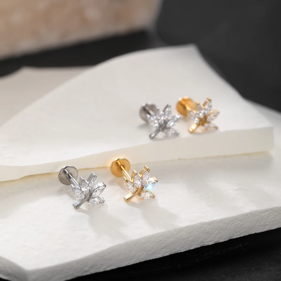 1Pc G23 Titanium Flower Lip Stud Labret Piercing 16G Crystal Zircon Cartilage Earring Tragus Monroe Piercing Body Jewelry
