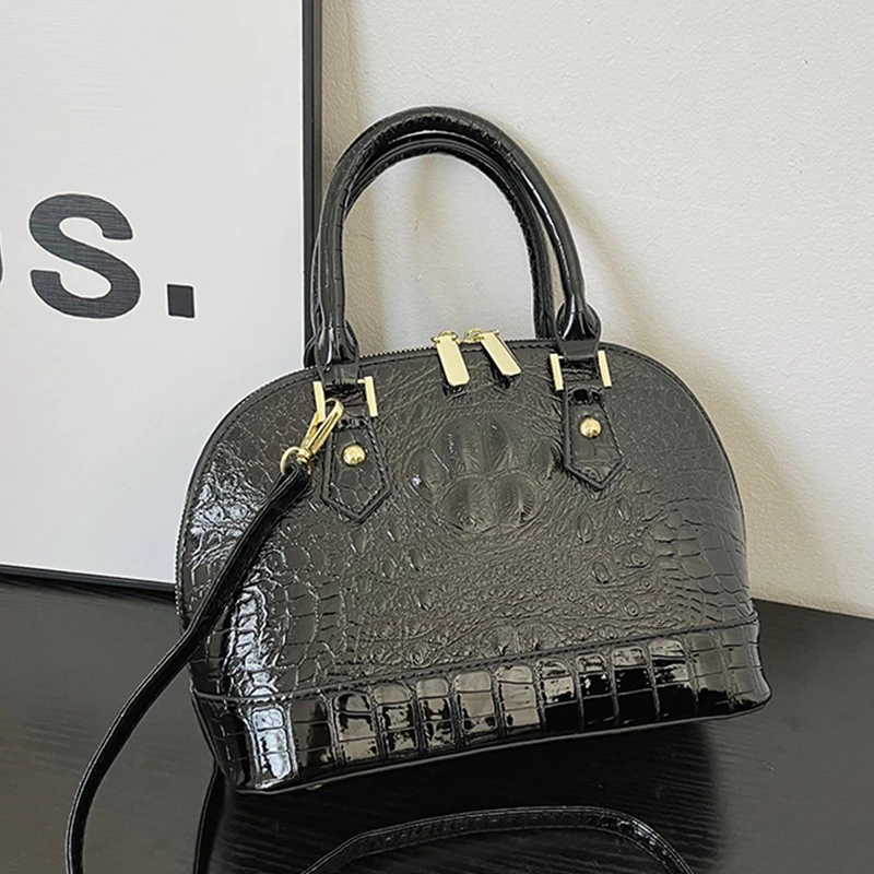 Women's Exquisite Shoulder Handbag Crocodile Pattern Pure Color Shopping Bag Shell Casual Shell Bag PU Leather Female Tote