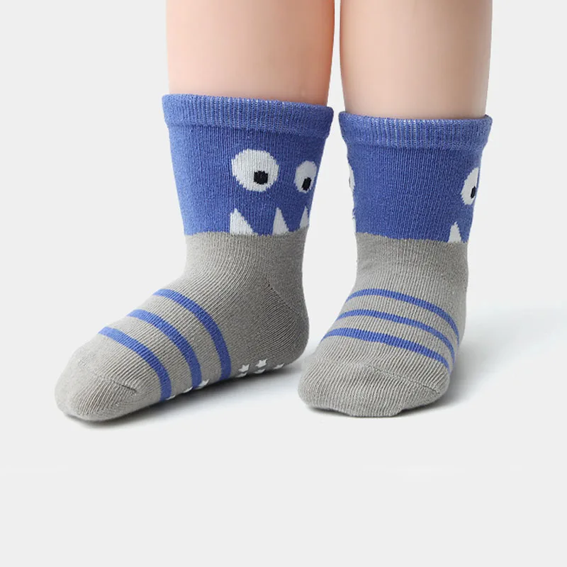 6 أزواج من الجوارب للأطفال غير القابلة للانزلاق على شكل ديناصور كرتوني لطيف للأولاد جوارب أرضية مريحة تسمح بمرور الهواء للأطفال الصغار الذين يتعلمون المشي #4
