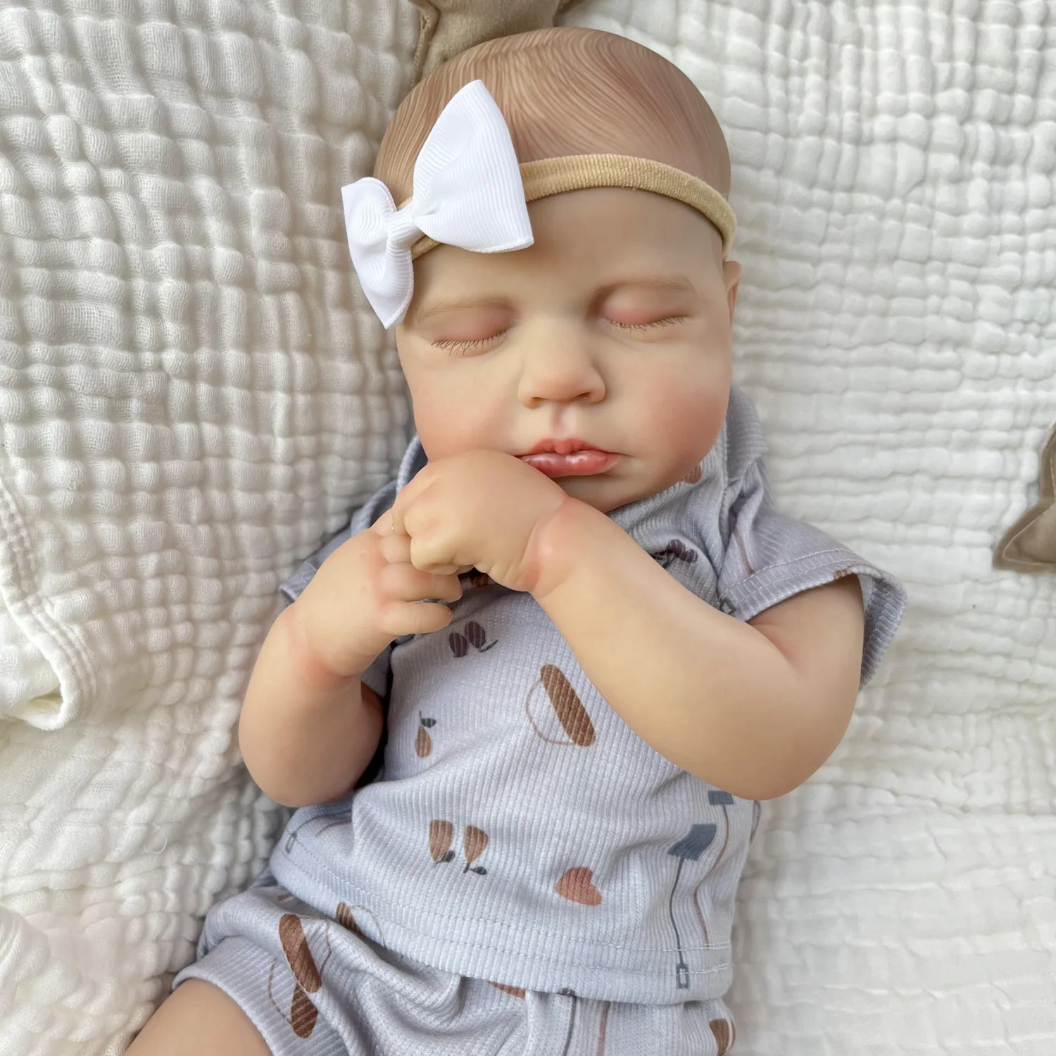 

Кукла BZDOLL, реалистичная, 48 см, 19 дюймов, спящая, с тканевым телом, 3D-эффект кожи, очаровательная, для сна, модный подарок на день рождения