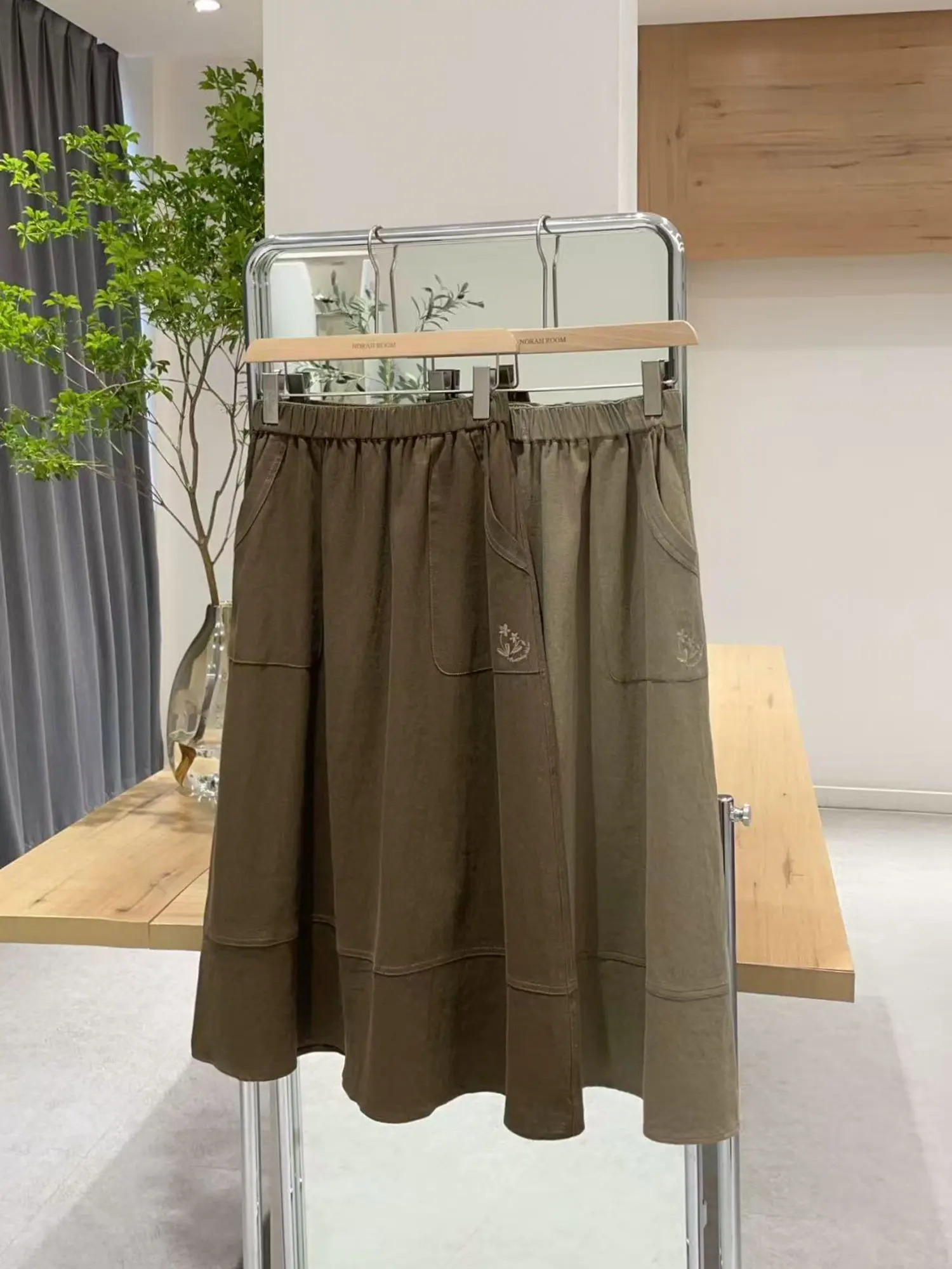 

Nuo Xiaola Authentic 2026 Spring New Style Brand Island Cotton Linen Embroidered Elastic Waist Half Skirt Casual Women's Skirt