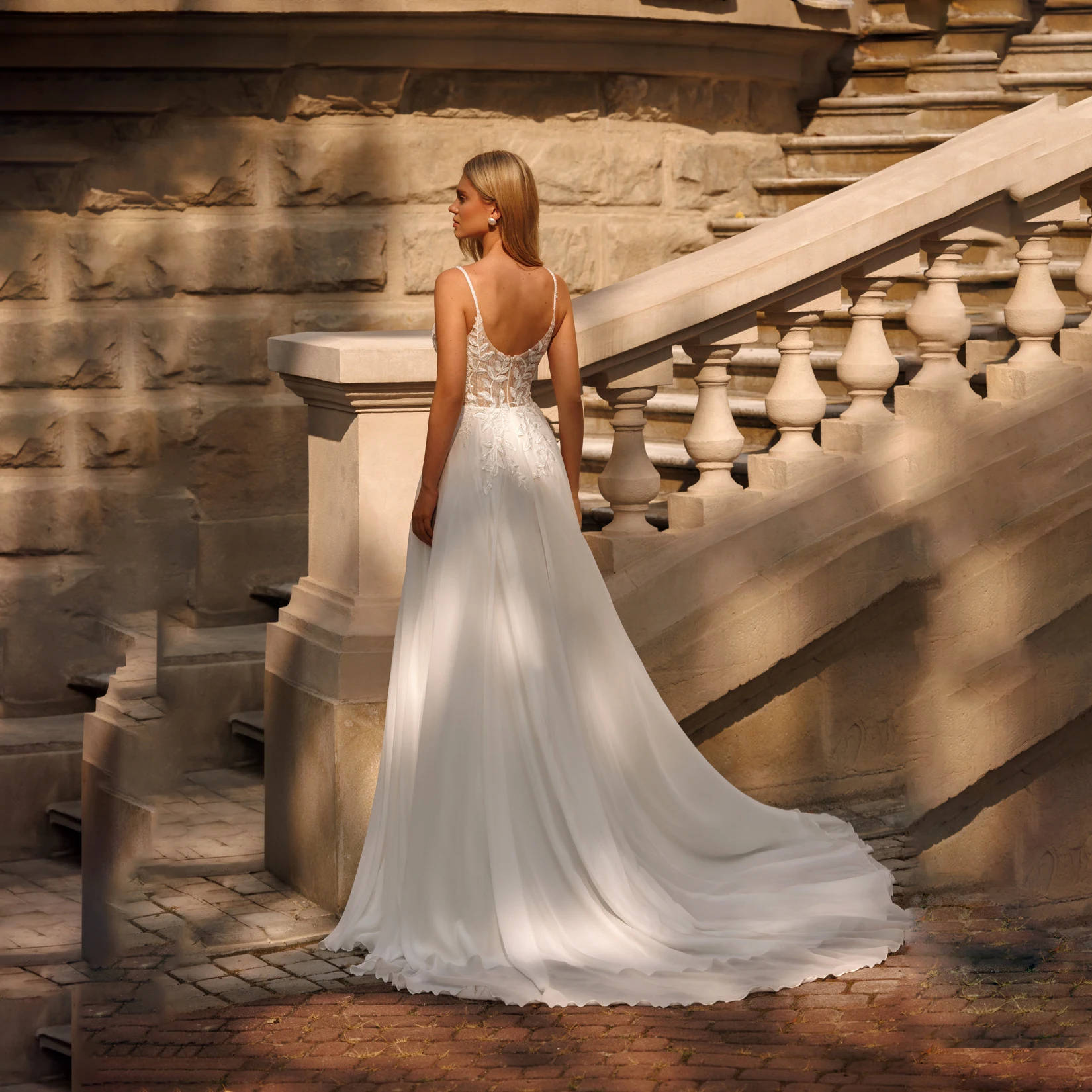 Spaghetti Strap Floral Lace Chiffon Wedding Dress Backless High Slit Train A Line Ivory Custom Vestido Novia Beach Garden Bride