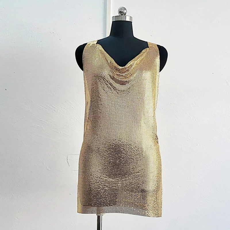 Silbernes Pailletten-Minikleid für Damen, glitzerndes, figurbetontes Partykleid mit Wasserfallausschnitt, sexy, ärmellos, rückenfrei, für Nachtclub und Abendveranstaltungen. – Detail 4