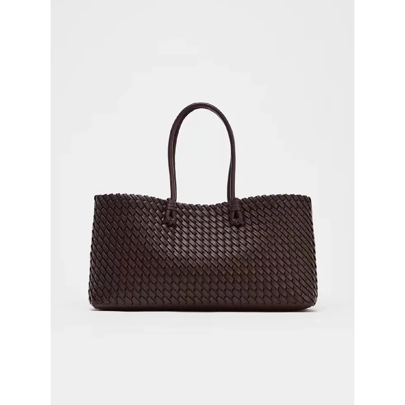 2025 new niche commuting woven hand-held shoulder bag, fashionable and versatile, super large capacity tote bag