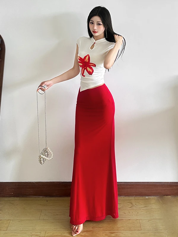 Ele الأحمر تي شيرت وتنورة مطبوعة Faionable الأبيض تعزيز الشرقية الدكتور العصرية المرأة قطعتين مجموعة صيف 2025