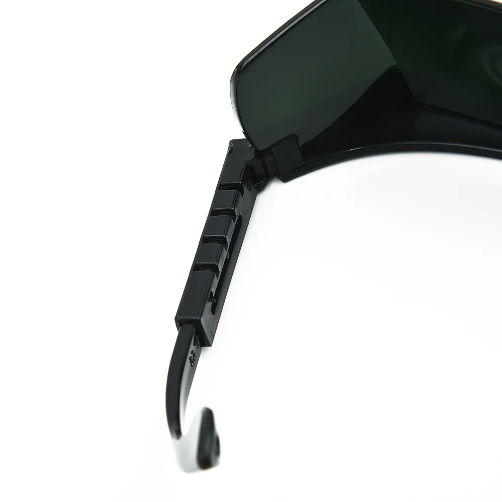 

Splash-Proof Welding Glasses Anti-Impact Light Density OD+4 Welder Wide Field Adjustable Anti Strong Light Anti-Fog