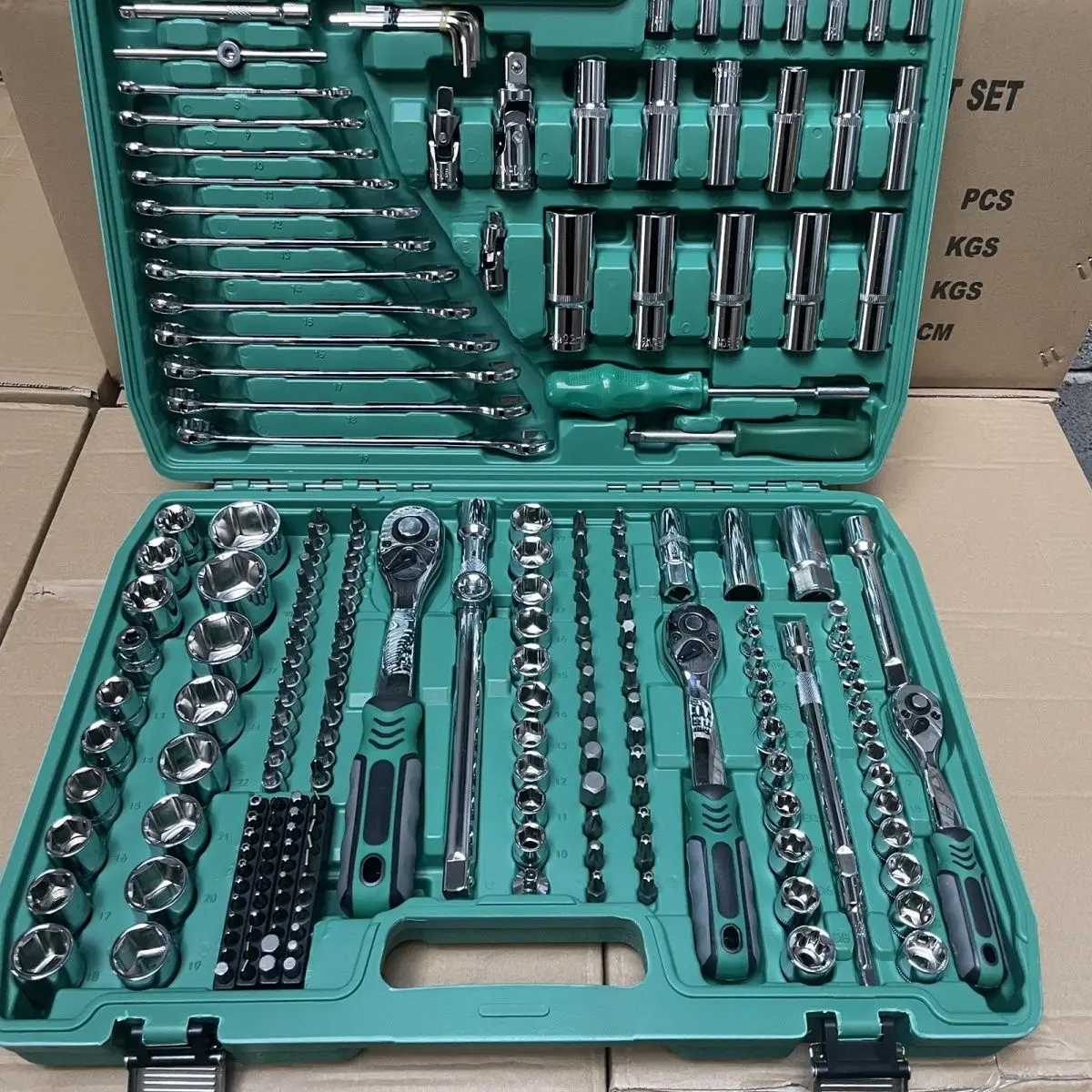 150-Piece Auto Repair Tool Set Socket Wrench Combination Tools Car Maintenance Kit Automotive Repairing Hand Tools Set