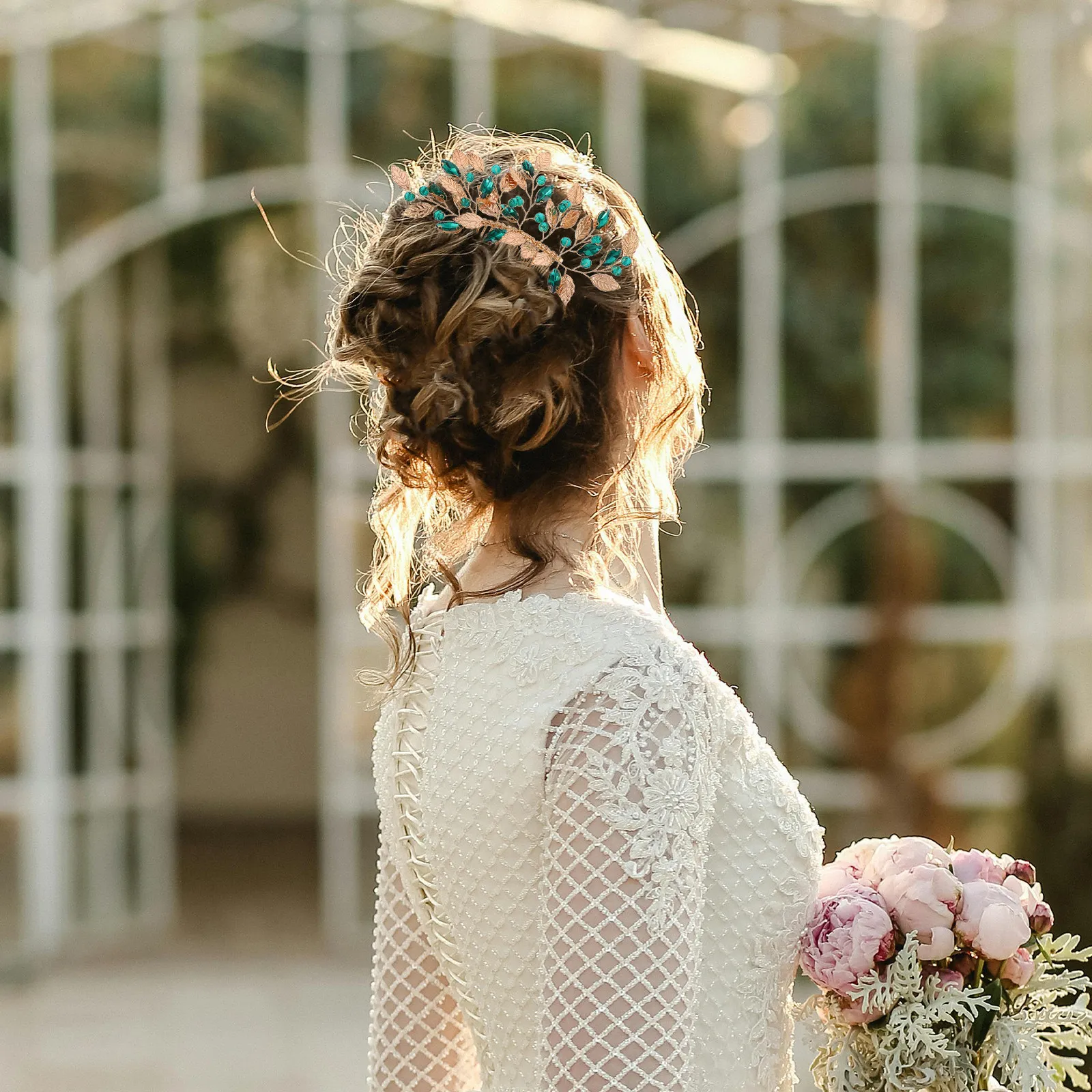 

4Pcs Chinese Bride Hair Sticks Vintage Style Flower Combs Wedding Hairpins Banquets Hanfu Hair Accessories Rhinestone Decorative