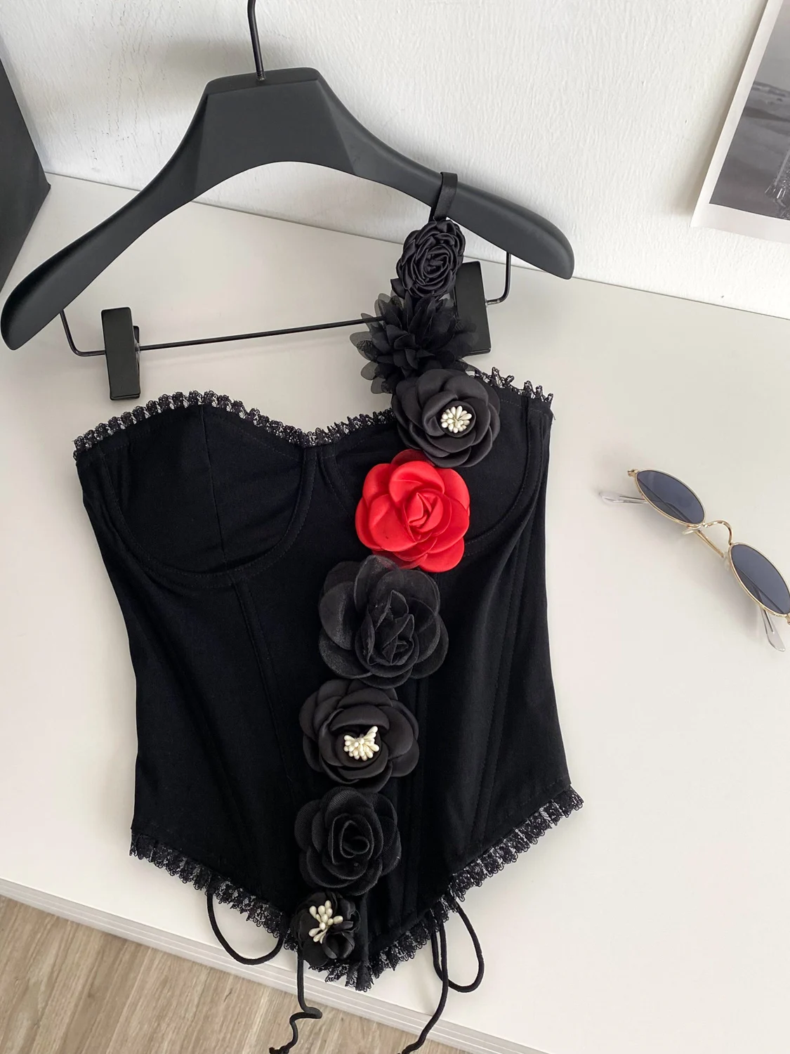 قميص بدون أكمام نسائي بقصة ضيقة مع تطريز ثقيل وزهور ثلاثية الأبعاد من الدانتيل عنصر ort Sle