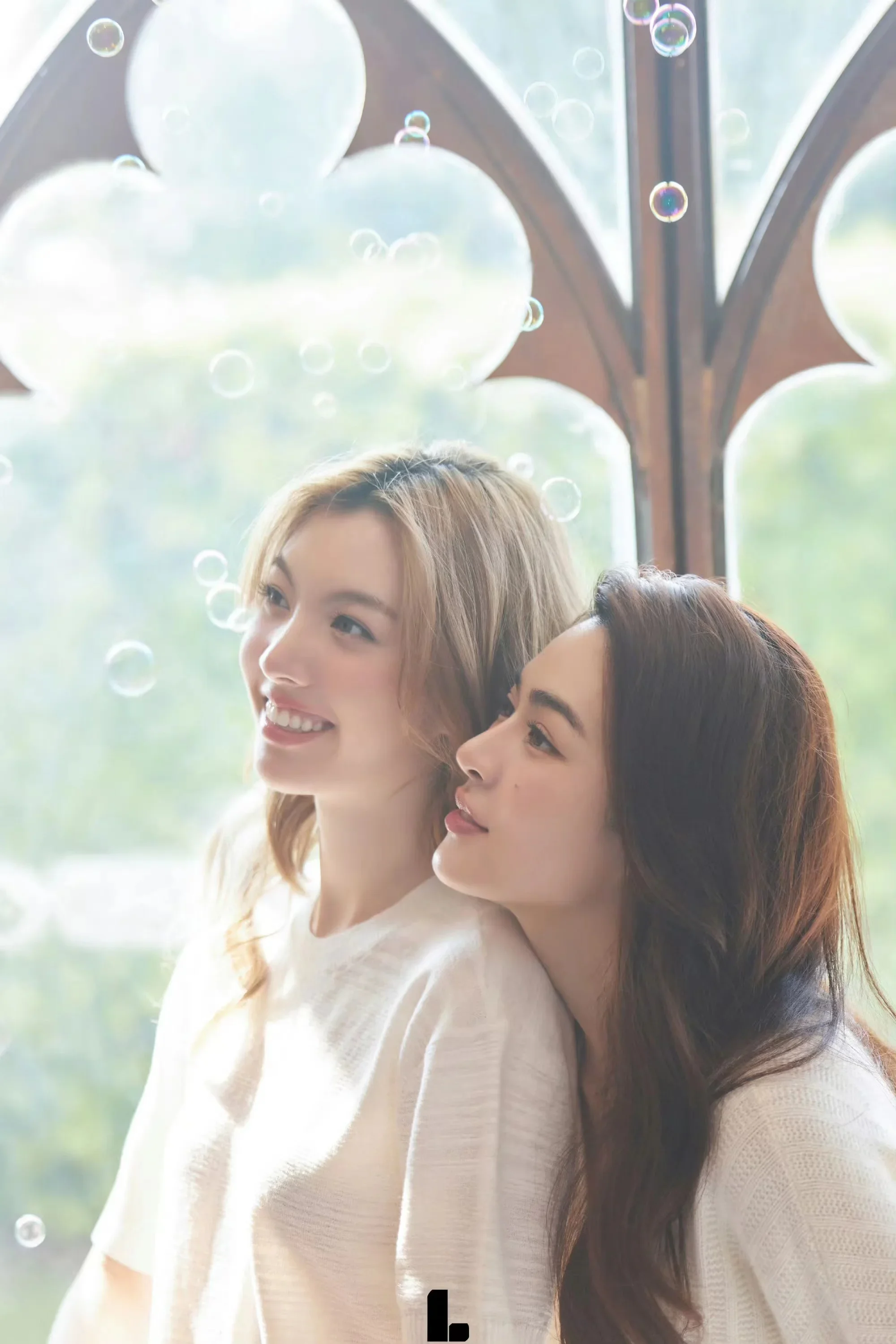 LingOrm サインポスター1枚・フォトカード5枚 LingOrm サインポスター1枚・フォトカード5枚 LingOrm サインポスター1