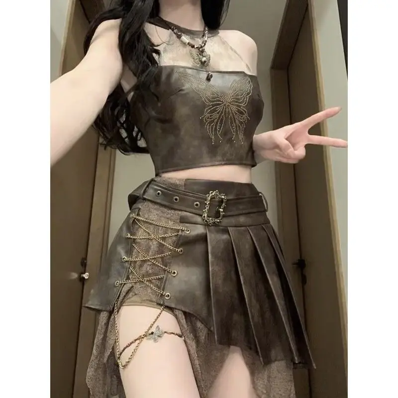 Retro Mode Pittige Meisjesstijl Lederen Halter TopTank Top Onregelmatige Afslankende Korte Rok Set Zomer Tweedelige Set Damesoutfits