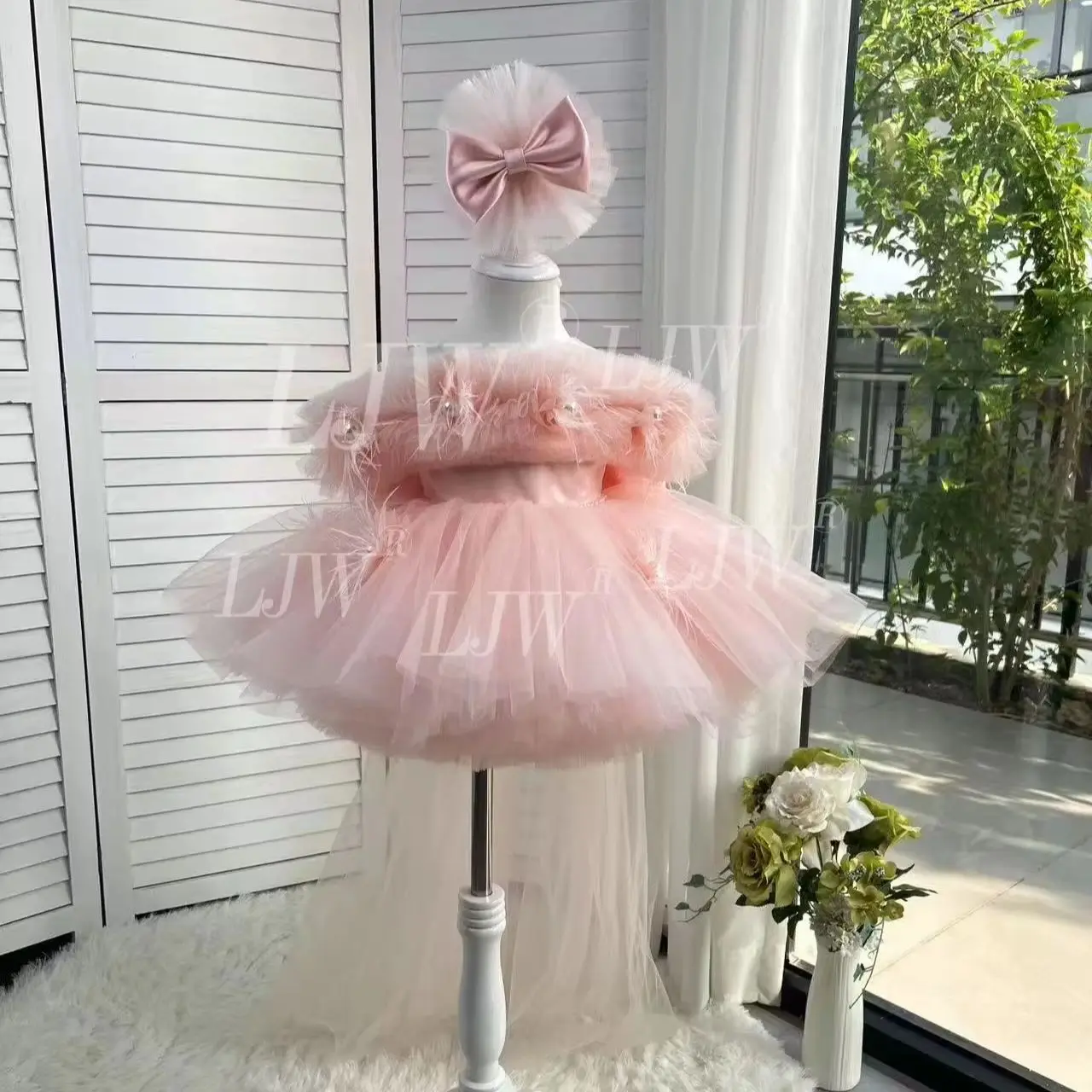 Dreams Luxury Pink Infant Ball Gown Off Shoulder Ostrich Feather Decor Fluffy Tulle Tutu Dress Detachable Long Train Baby Girl B
