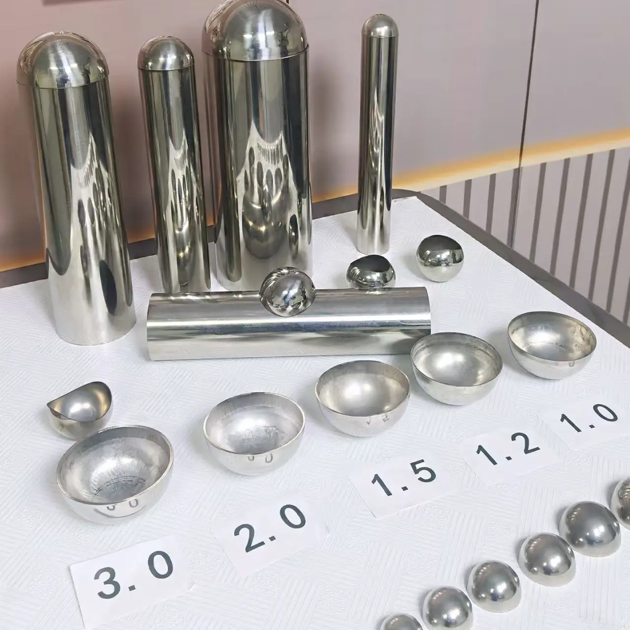 1-10Pcs Thick1.0mm Stainless Mirror Hollow Half Ball Hemisphere for Christmas Party Decoration Window Display DIY Craft Ornament
