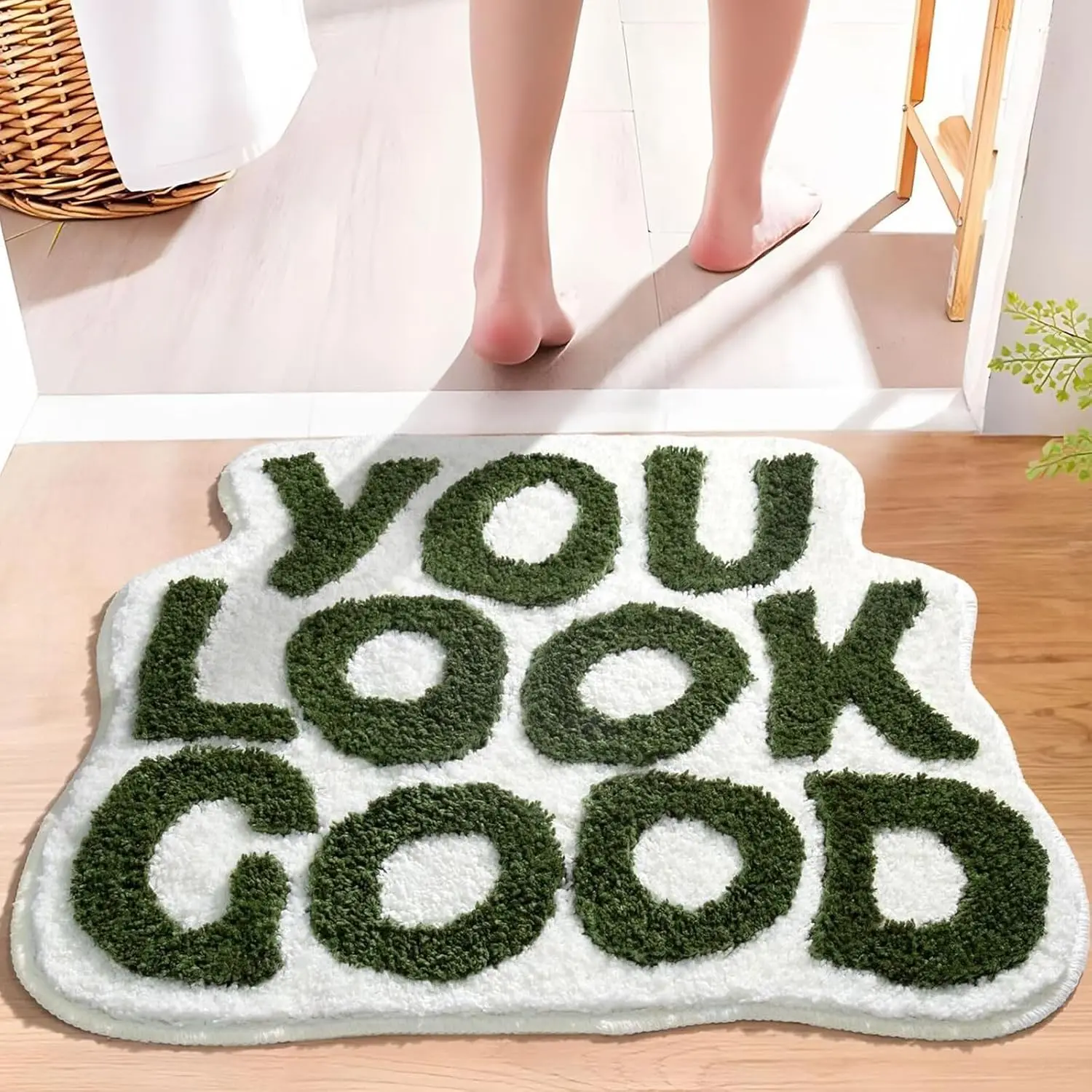 

54x64cm 'You Look Good' Funny Bath Mat Green & White Washable Non-Slip Bathroom Rug Decorative Floor Mat for Bathtub Gift